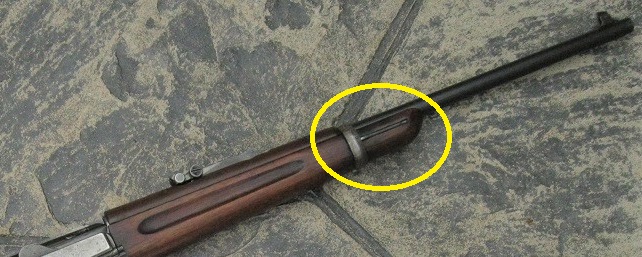 carbine 1899  barrel-band and retaining spring.jpg
