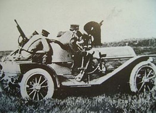 Davidson_anti-aircraft_military_car_1909.jpg
