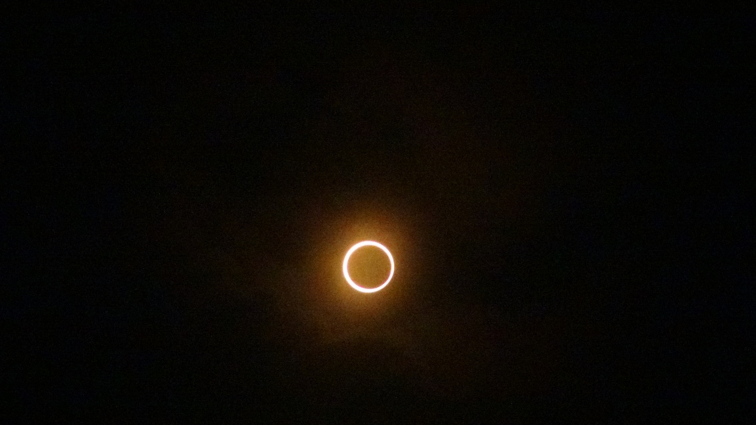 Eclipse1Rs.jpg