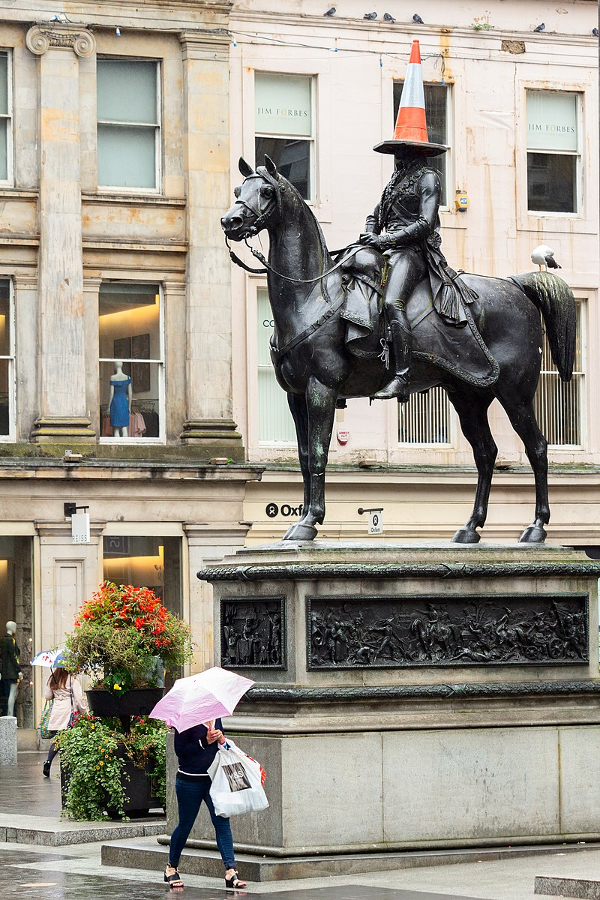 Wellington statue Glasgow.jpg