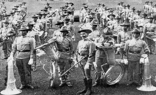 Philippine Constabulary Band 1904 St. Louis visit.png